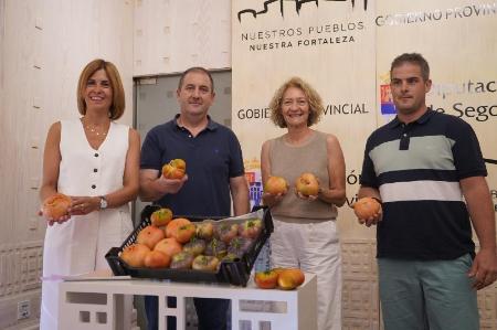 Imagen César Lumbreras recibirá el tomate de honor en la cuarta parada de la Caravana de Alimentos de Segovia en la VI Feria del Tomate de Martín Muñoz de las Posadas